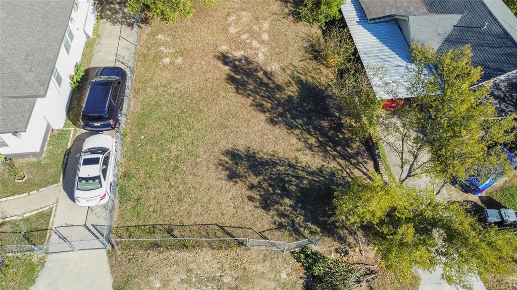 DALLAS SUBD - Land