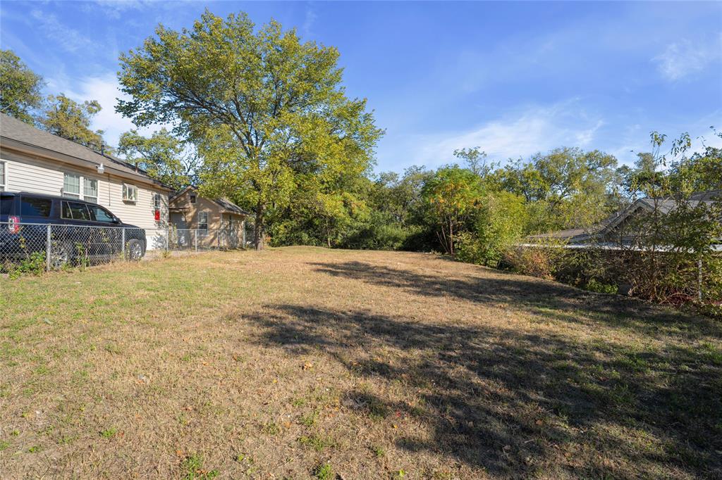 DALLAS SUBD - Land