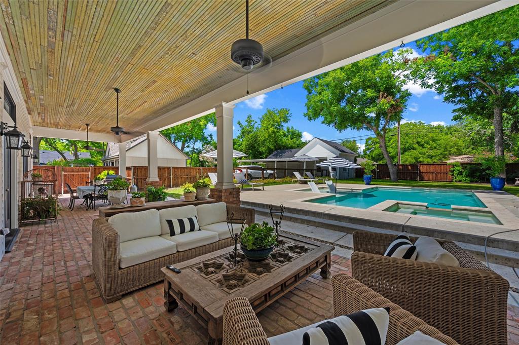 Town - Waxahachie - Residential