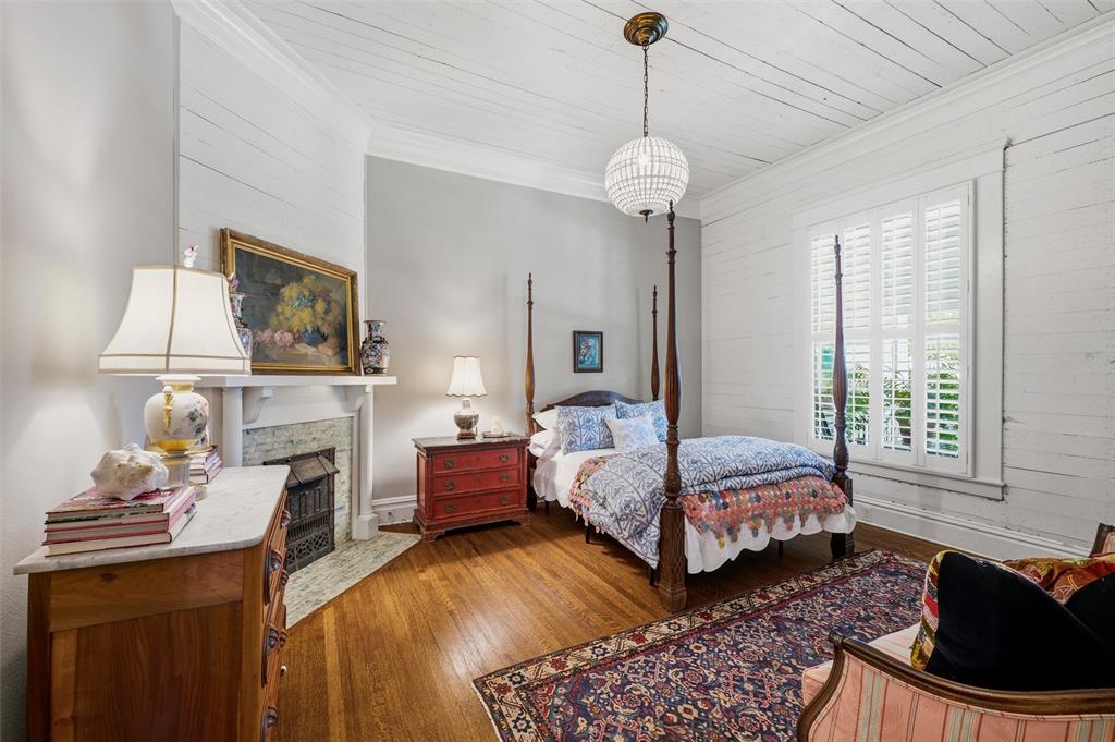Town - Waxahachie - Residential