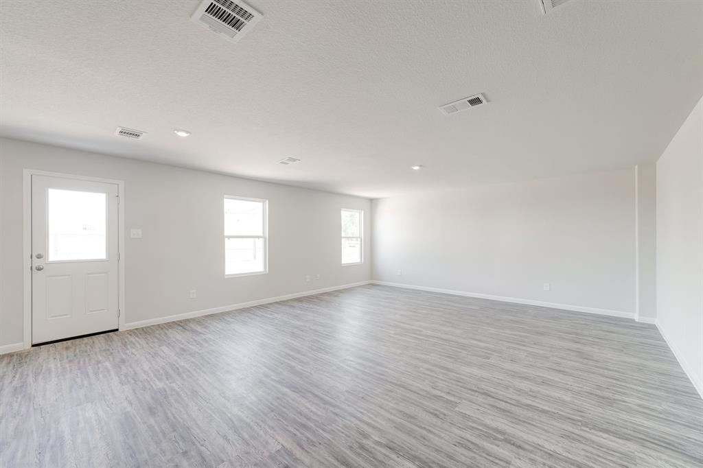 Cedar Creek On Maple - Residential