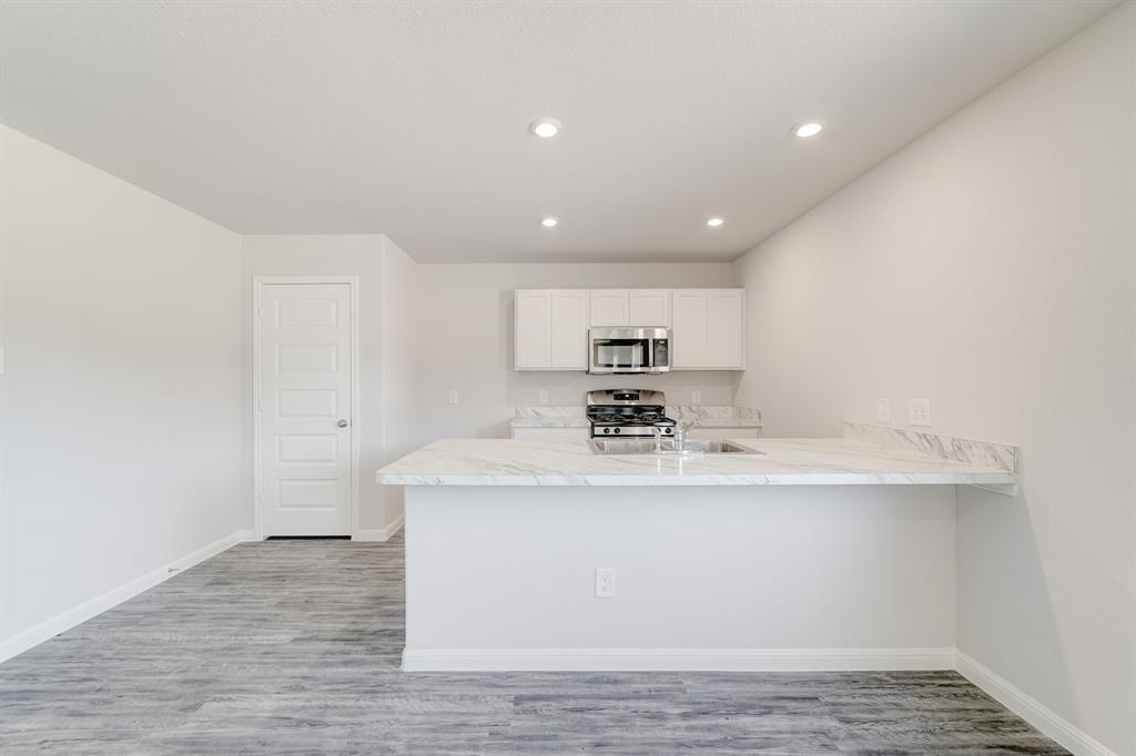 Cedar Creek On Maple - Residential