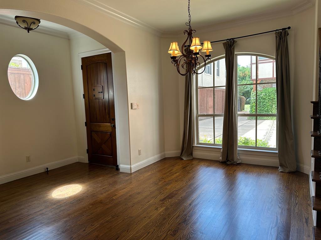 UNIVERSITY PLACE - Residential