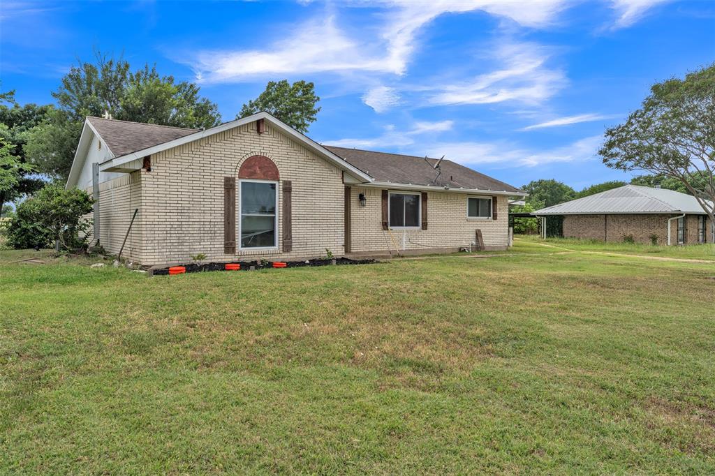 Welcome to this charming 3-bedroom, 1.5-bath home situated on a spacious 1-acre lot in Waxahachie. Offering 1,264 square feet of living space, this property provides a peaceful country feel while still being within convenient reach of town. The generous lot offers plenty of room for outdoor enjoyment, gardening, parking, pets, or future possibilities. Whether you are looking for a primary residence, investment opportunity, or a home with space to make your own, this property offers great potential in Ellis County. Located off FM 55 with easy access to Hwy 77, this home combines comfort, space, and a desirable Waxahachie location.

Public records - listing sources show the home as a 3-bedroom, 1.5-bath, 1,264 sq. ft. single-family home on approximately 1 acre.