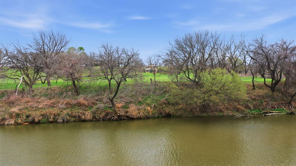Mitchell Bend - Land