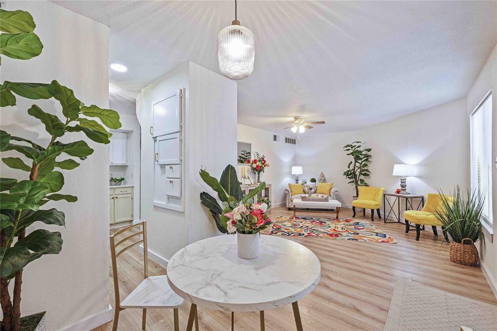 Arlington Oaks Condo - Residential