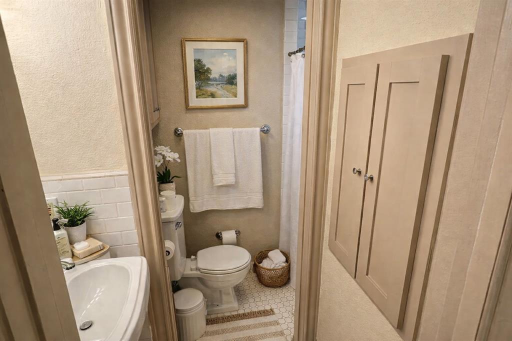 University Place - Residential Income