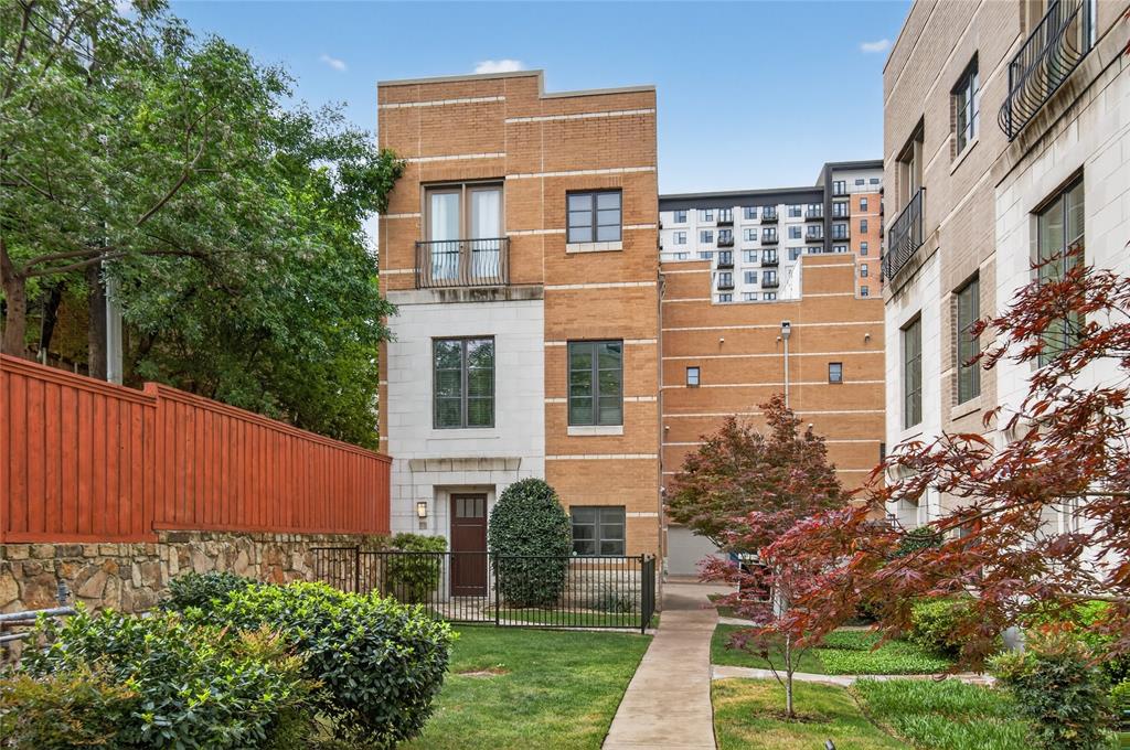 Vine Condos - Residential