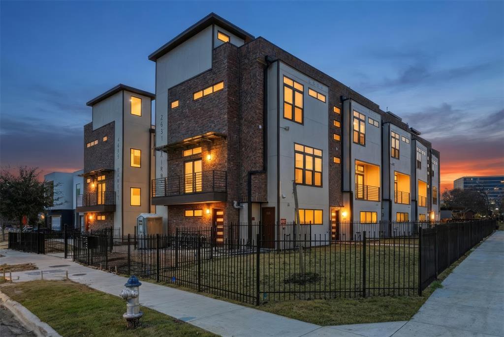 Luxury living in the highly desirable Belmont Park subdivision of Old East Dallas. Features include an oversized rooftop terrace with Downtown Dallas skyline views, a private fenced yard, and automatic gates on both the streetside and alley side. Positioned on an oversized corner lot, the home offers about 1,865 SF with high ceilings, large windows, and quality finishes throughout. The layout includes two bedrooms with ensuite baths, a private first-floor study overlooking the yard, and an open kitchen and living area that leads to a small second-floor balcony. Located a short distance from the planned 27-acre, $2.5B Central development and near Lower Greenville, Knox-Henderson, West Village, and Uptown, the property also includes elevated ceilings, abundant natural light, spacious room sizes, hardwood floors, premium interior finishes, and a full size 2 car garage.