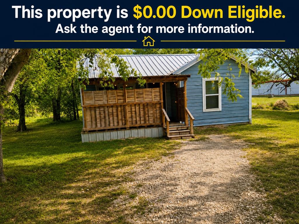 Great opportunity in a quiet, established Groesbeck community with easy access to local grocery stores, daily conveniences, and town amenities. Nearby shopping includes Brookshire’s Food & Pharmacy and other neighborhood grocery options, making the location practical for everyday living. This property offers excellent potential for a first-time buyer, rental portfolio, or renovation project, with the benefit of a peaceful small-town setting and convenient in-town access.