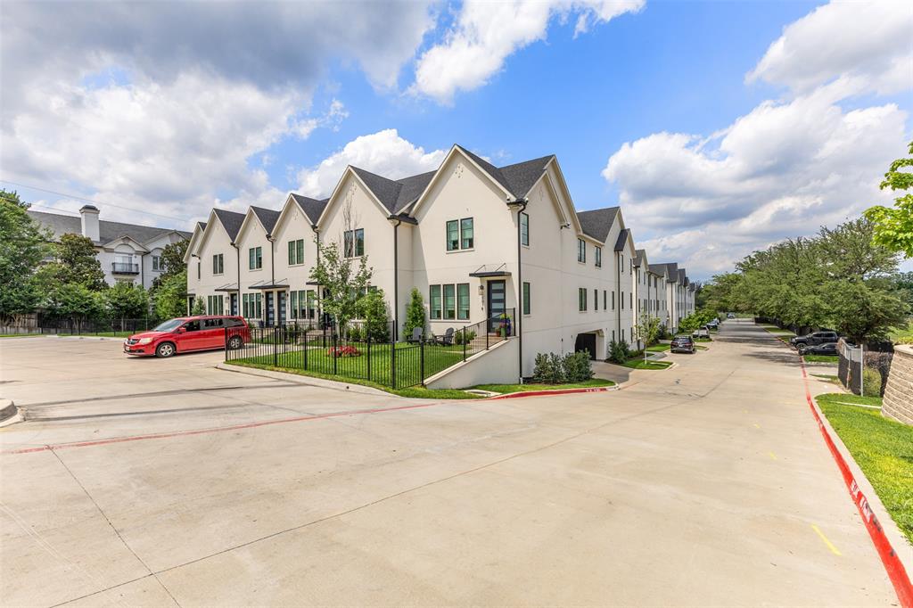 Lakeside - Residential