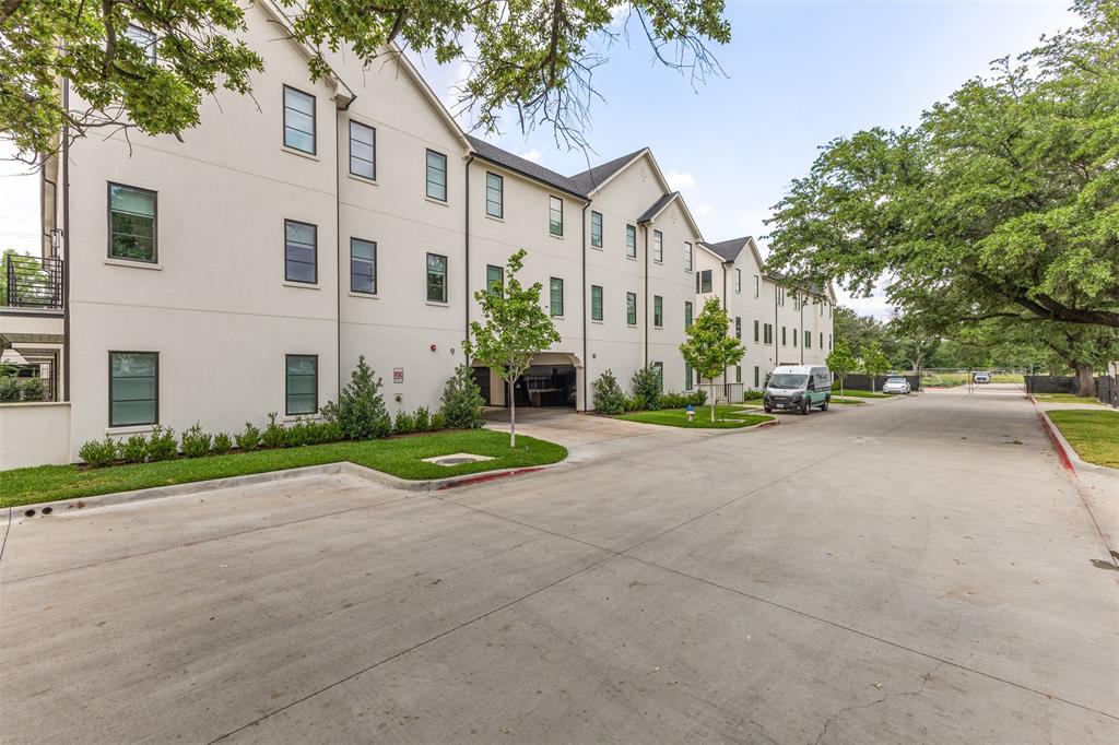 Lakeside - Residential
