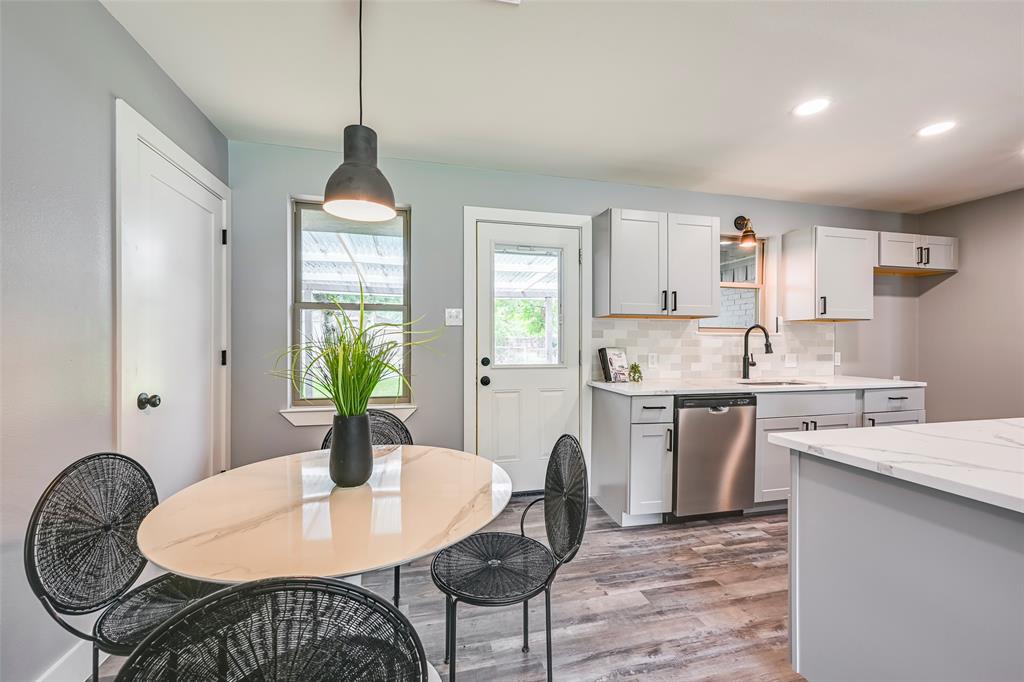 Cloverdale 06 - Residential
