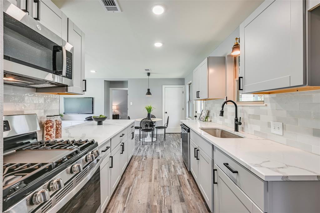 Cloverdale 06 - Residential