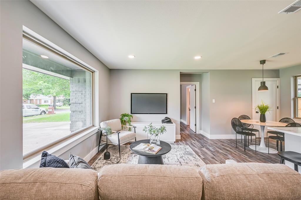 Cloverdale 06 - Residential