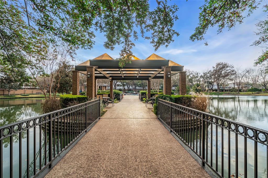 Bonaventure Condos - Residential