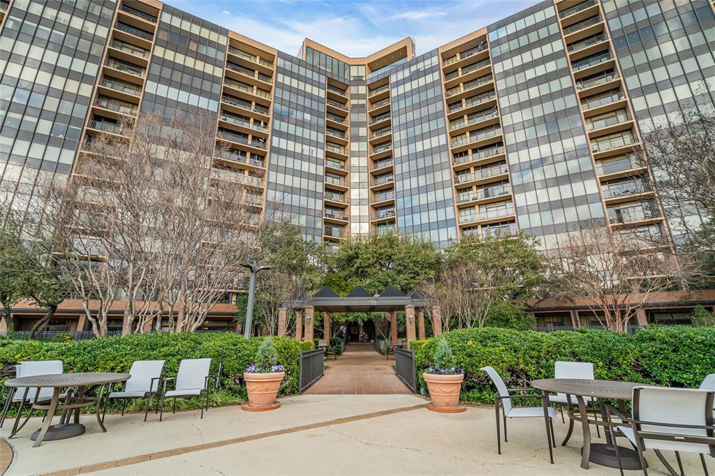 Bonaventure Condos - Residential