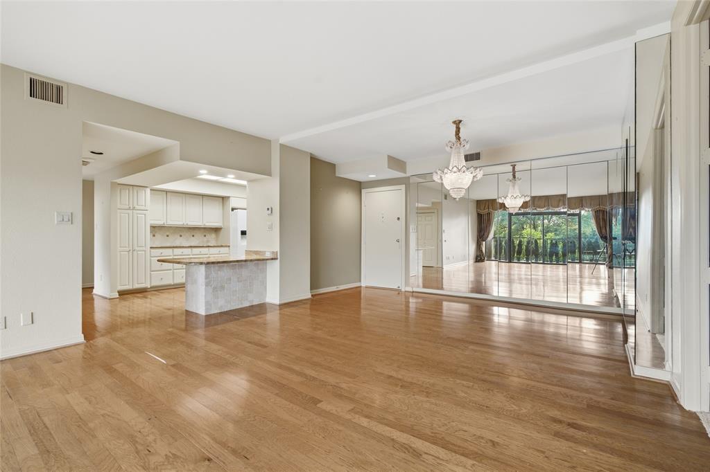 Bonaventure Condos - Residential