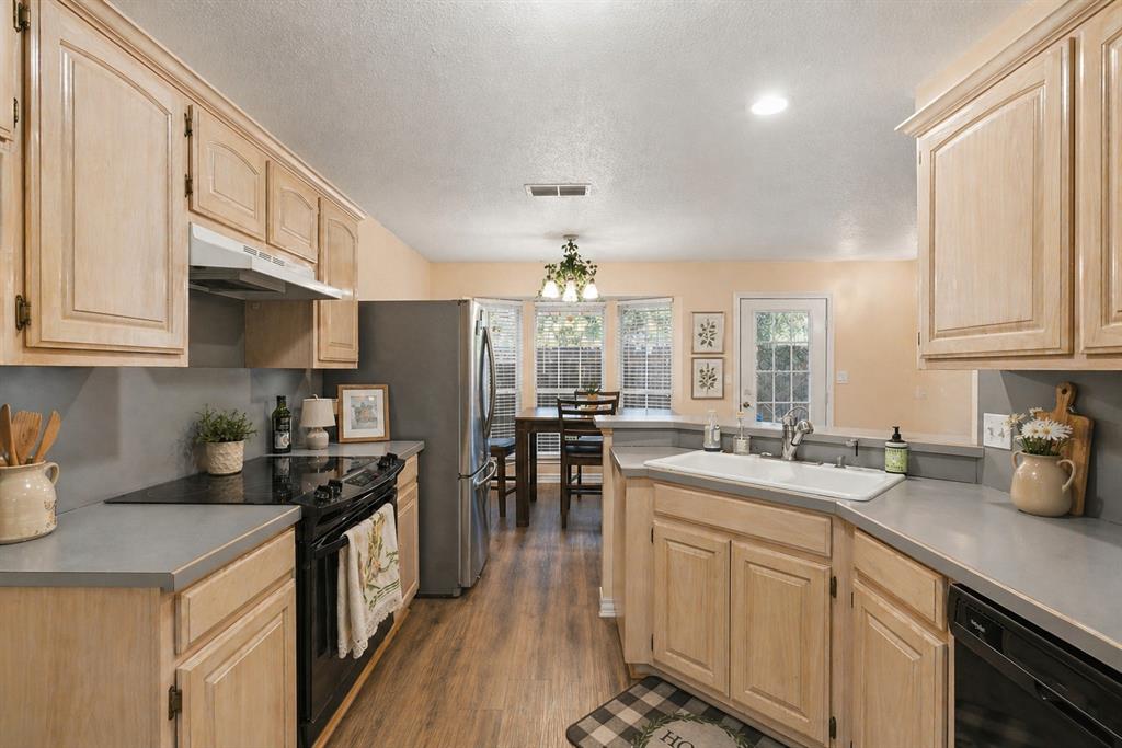 One Garden Place - Residential Income