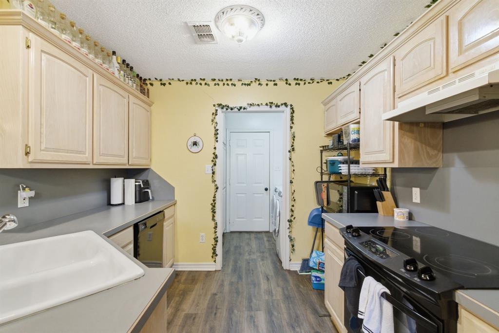 One Garden Place - Residential Income