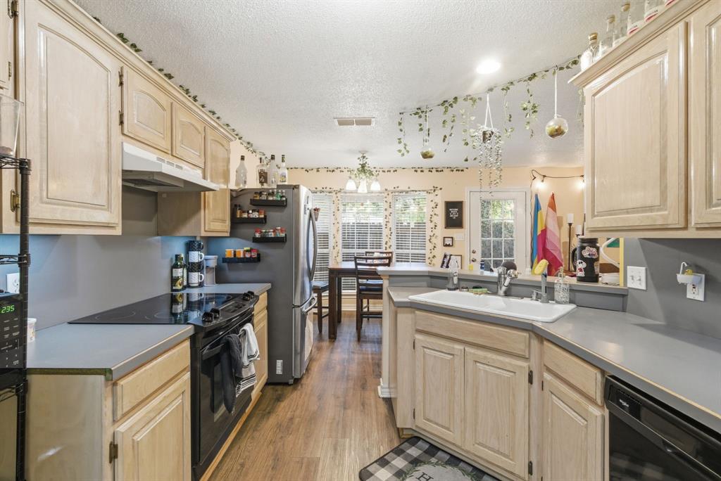 One Garden Place - Residential Income