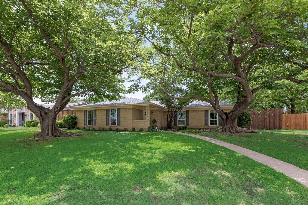 Nestled in Richardson's desirable University Estates neighborhood, this beautifully updated 4-bedroom home combines timeless charm with modern upgrades. The thoughtfully designed floor plan features two spacious living areas, an updated eat-in kitchen, and renovated bathrooms, creating comfortable spaces for both daily living and entertaining.
Recent improvements include laminate flooring, energy-efficient double-pane windows throughout, HVAC 2018, roof 2023, water heater 2023, and an insulated garage door installed in 2026. Outside, enjoy a covered back porch and a private backyard enclosed by an 8-foot privacy fence with an electric gate added in 2023.
Ideally located near parks, shopping, dining, and major thoroughfares, this move-in-ready home offers the perfect combination of location, updates, and functionality.