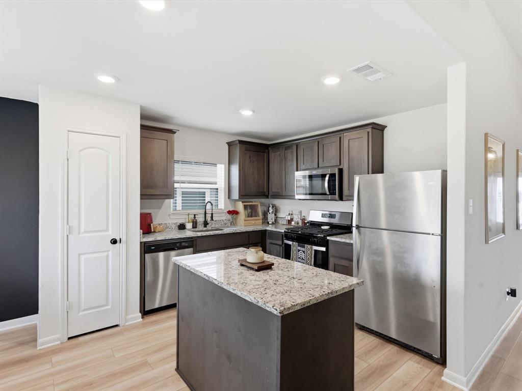 Vista West II - Residential