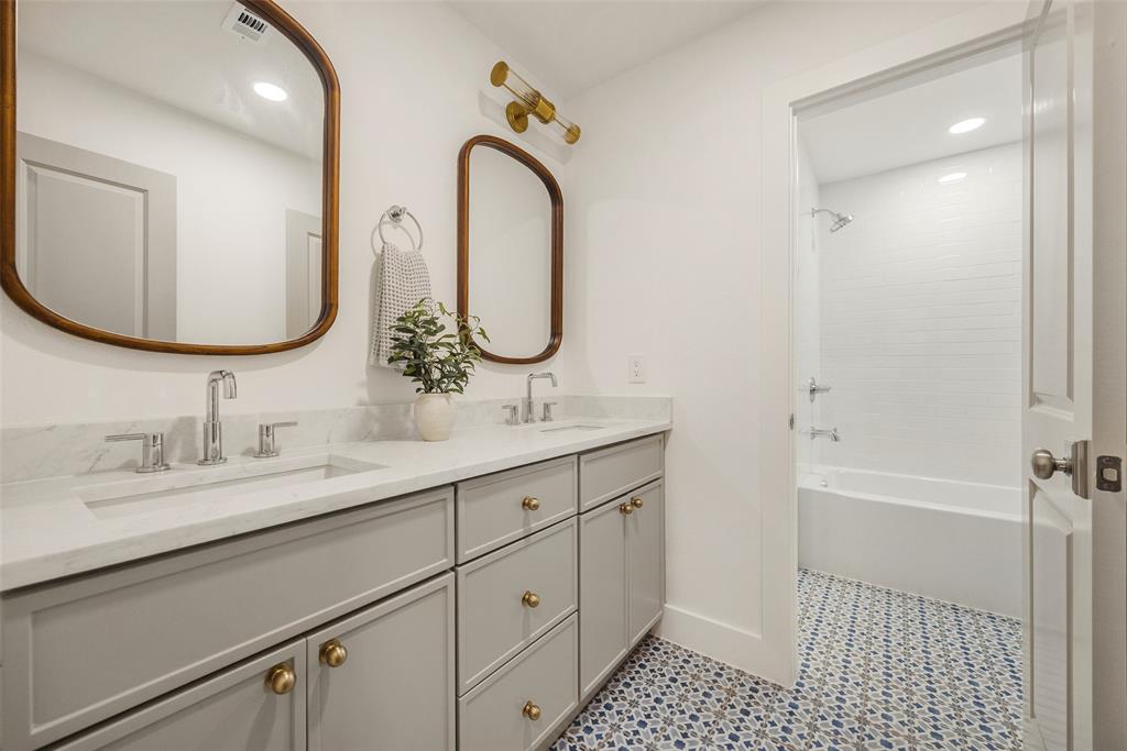 Lovers Lane East - Residential