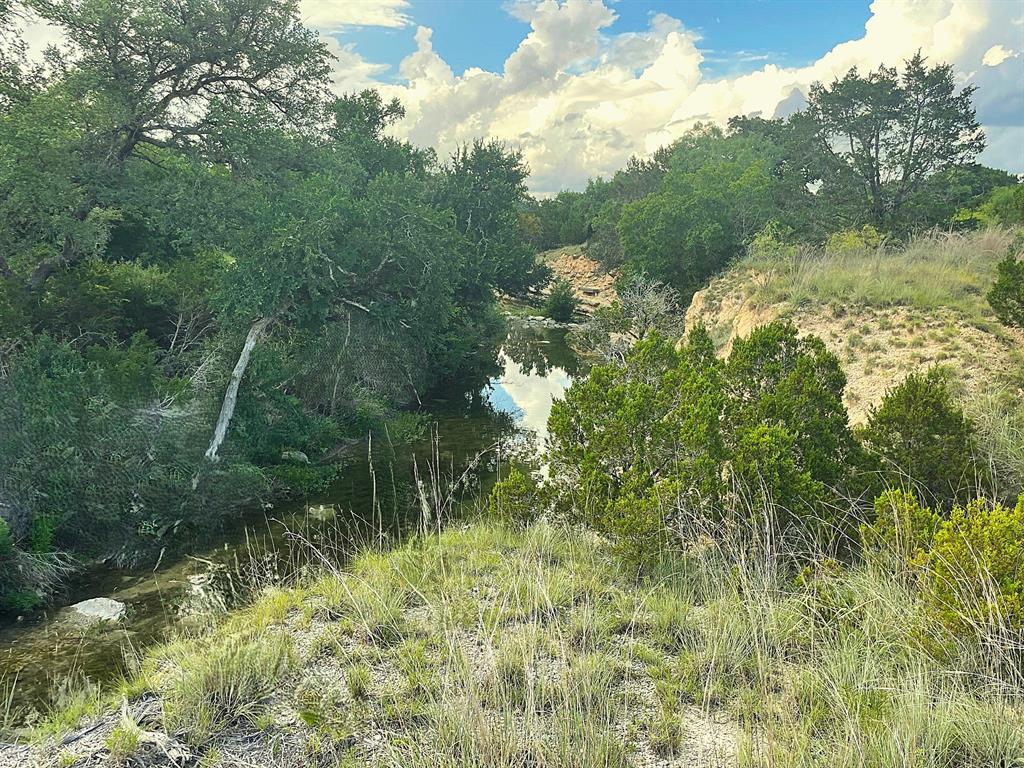 Rio Escondido - Land
