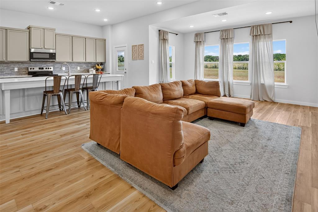 Treaty Oaks - Residential