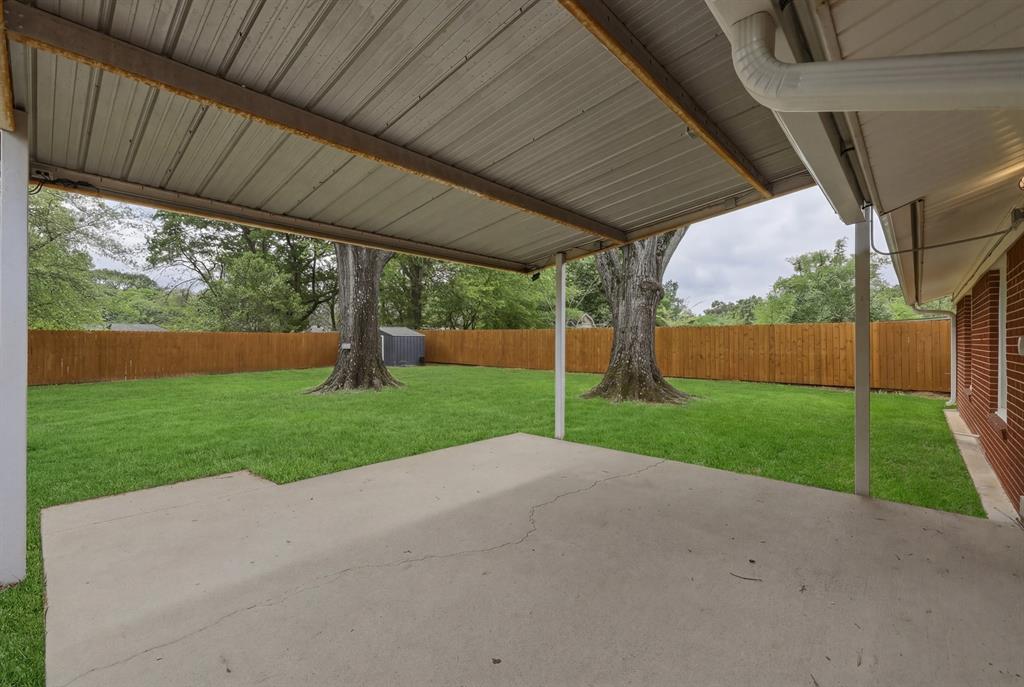 ROLLING HILLS - Residential