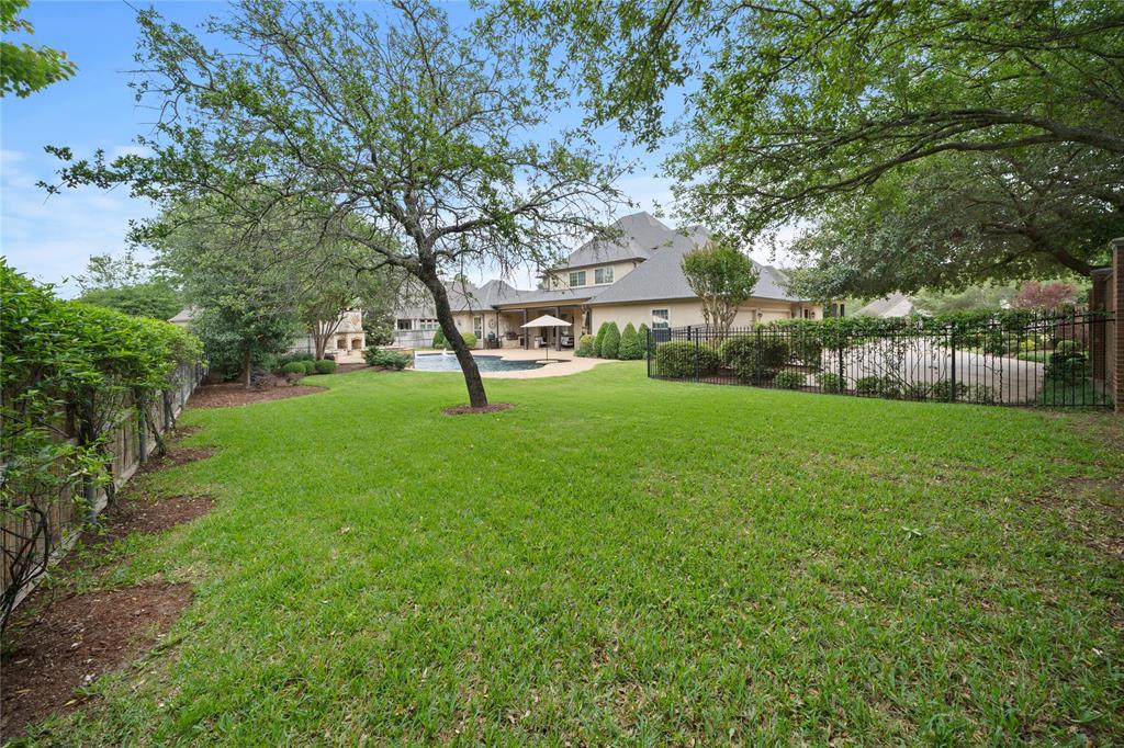 Waters Edge Oak Hollow - Residential