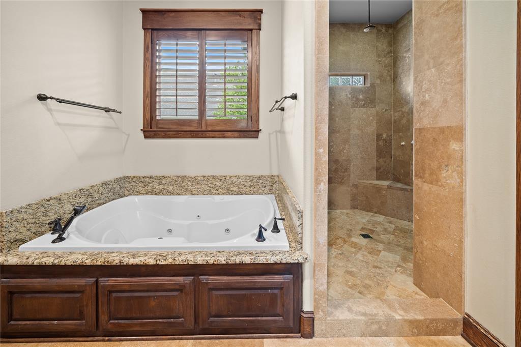 Waters Edge Oak Hollow - Residential