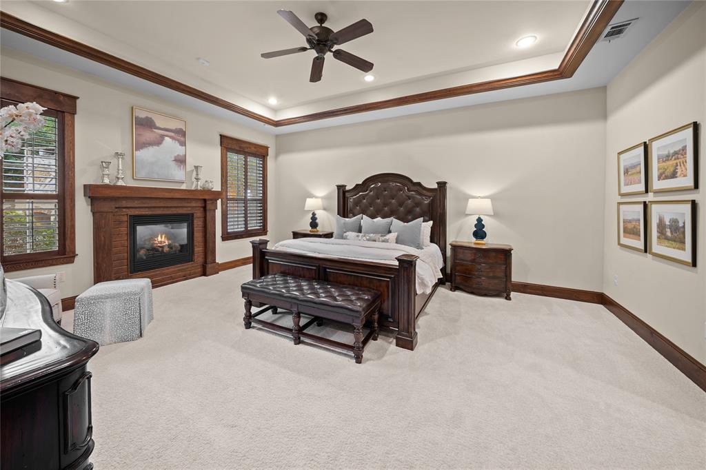 Waters Edge Oak Hollow - Residential