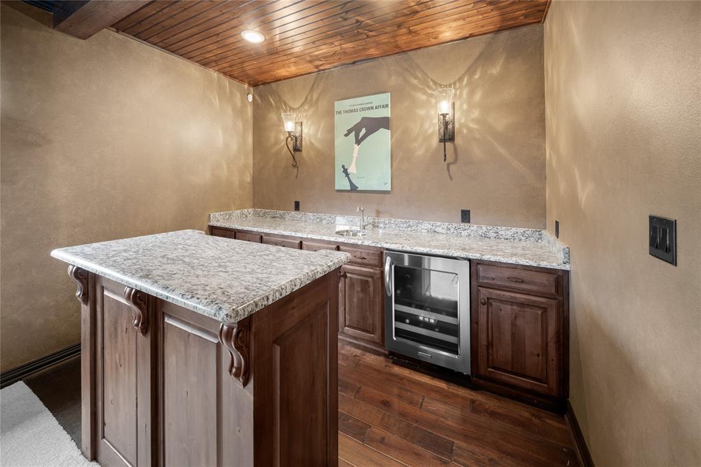 Waters Edge Oak Hollow - Residential
