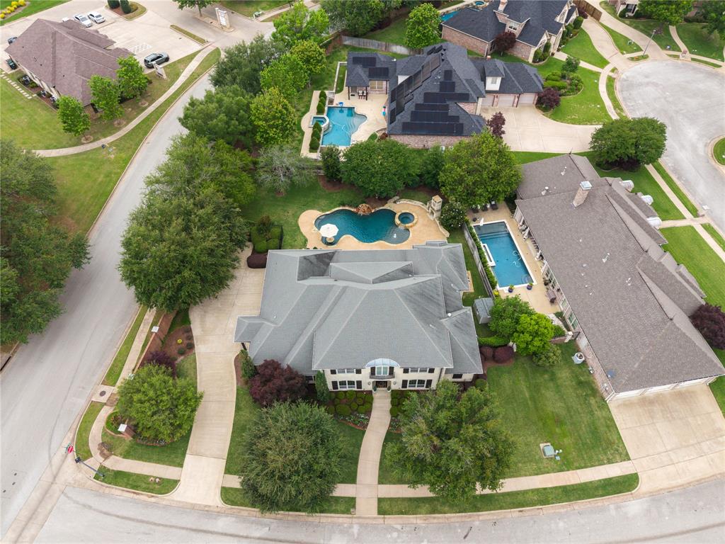 Waters Edge Oak Hollow - Residential