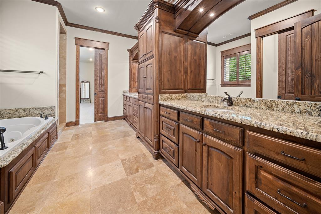 Waters Edge Oak Hollow - Residential