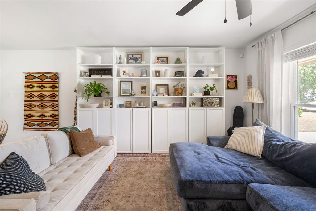 Meadows First Sec - Residential