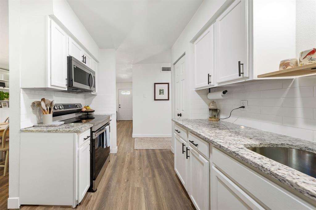 Meadows First Sec - Residential