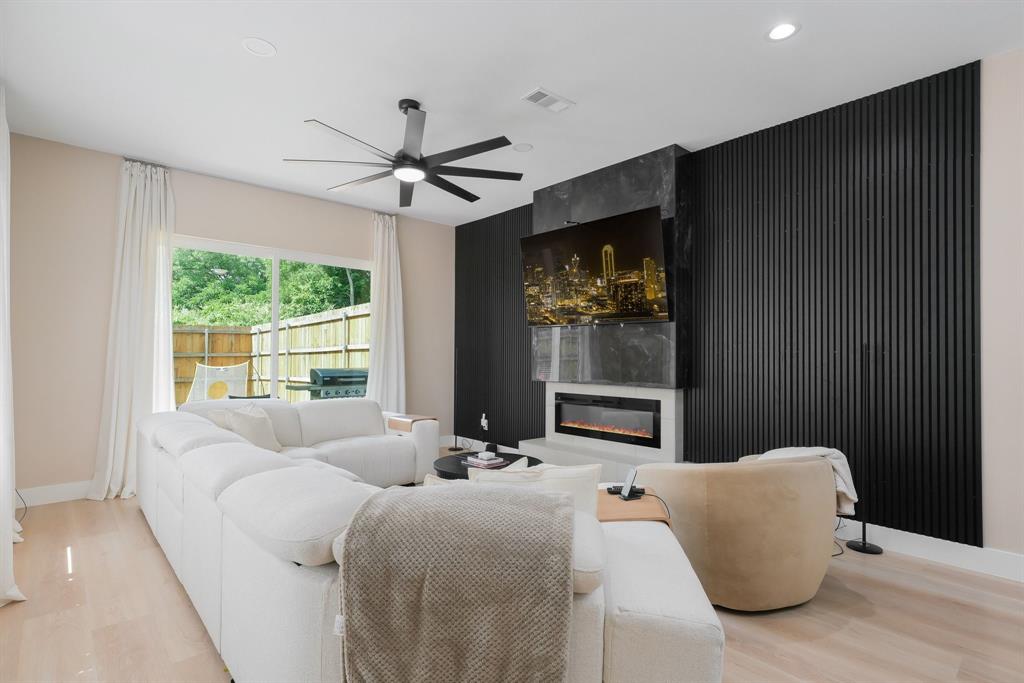 COLLEGE PARK (RIGGINS) - Residential
