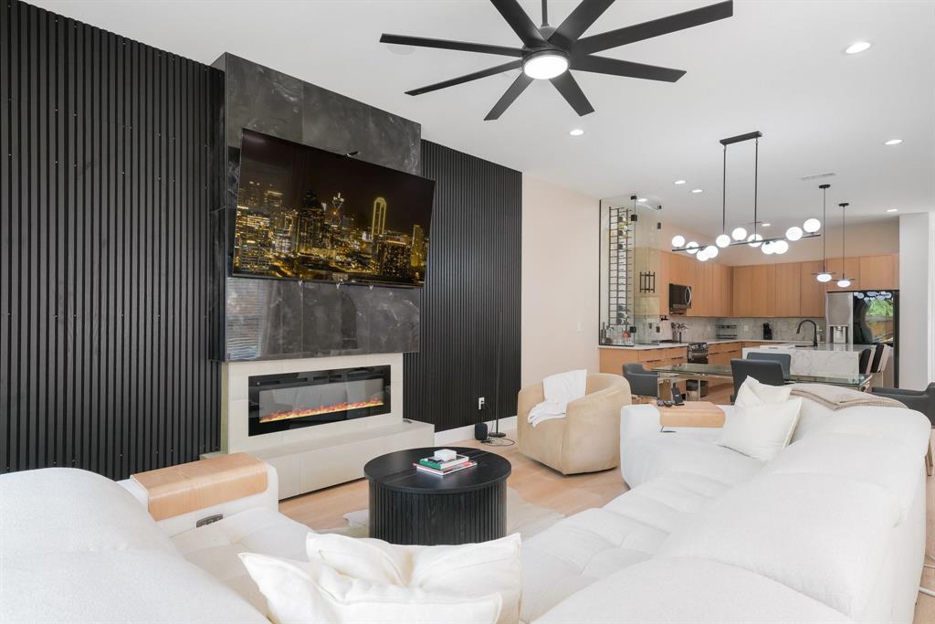 COLLEGE PARK (RIGGINS) - Residential