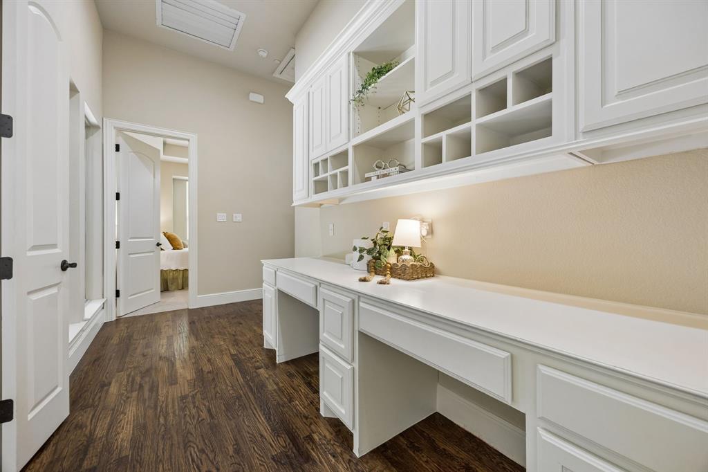 Belmont Park - Residential