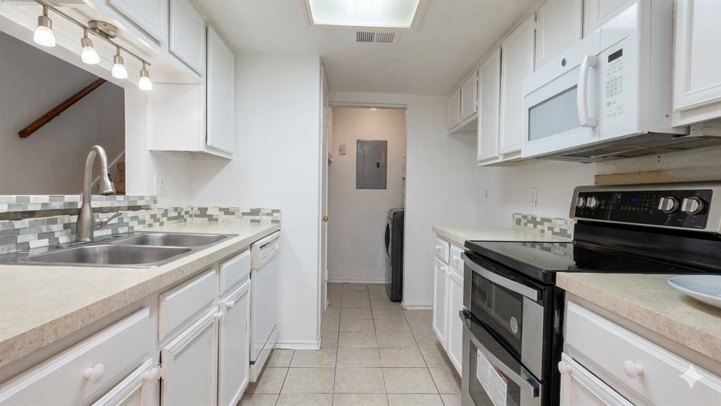 Springtree Crossing Condos - Residential