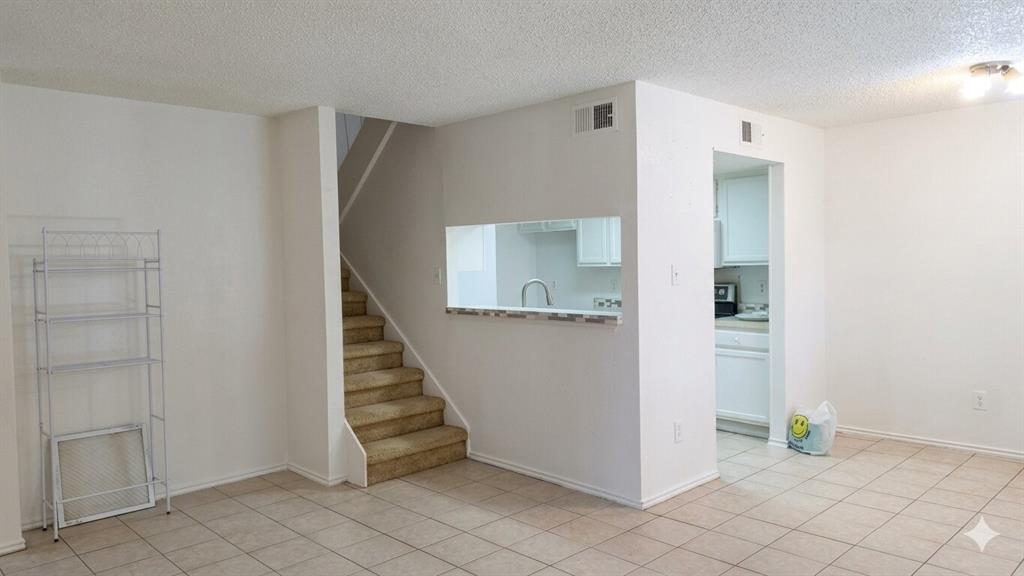 Springtree Crossing Condos - Residential