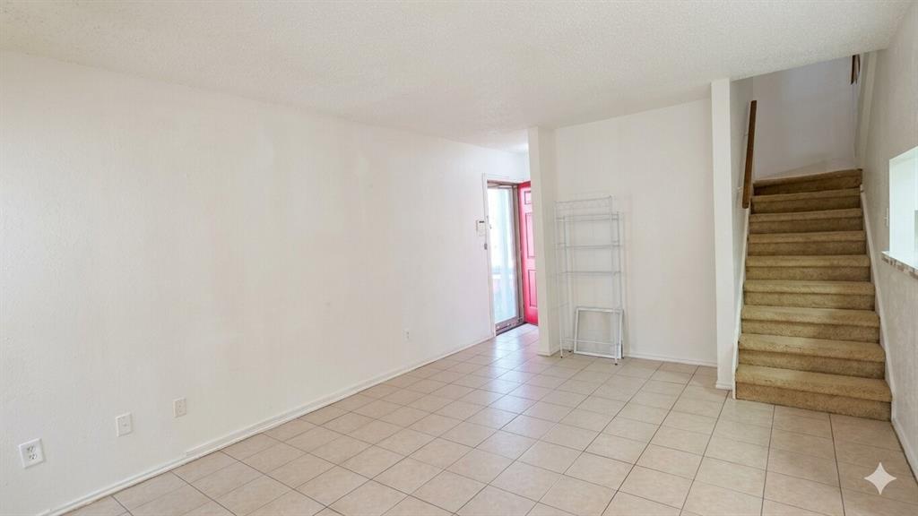 Springtree Crossing Condos - Residential