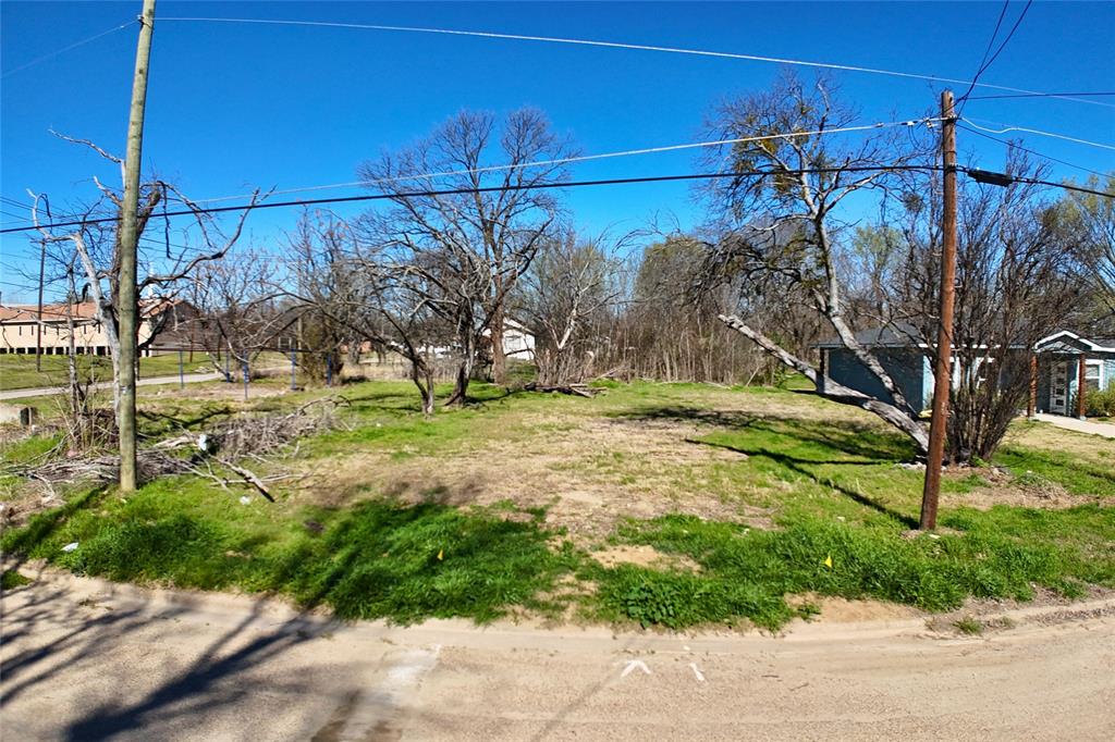 Corsicana - Land