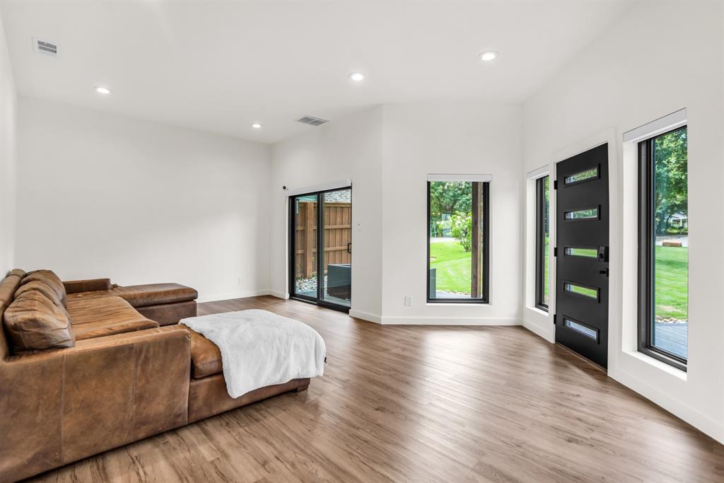 Labrador Bay Estate - Residential