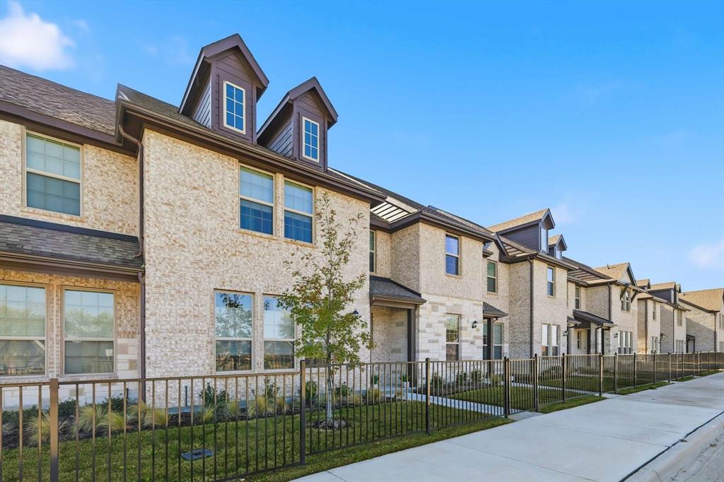 Bursey Road Twnhms - Residential