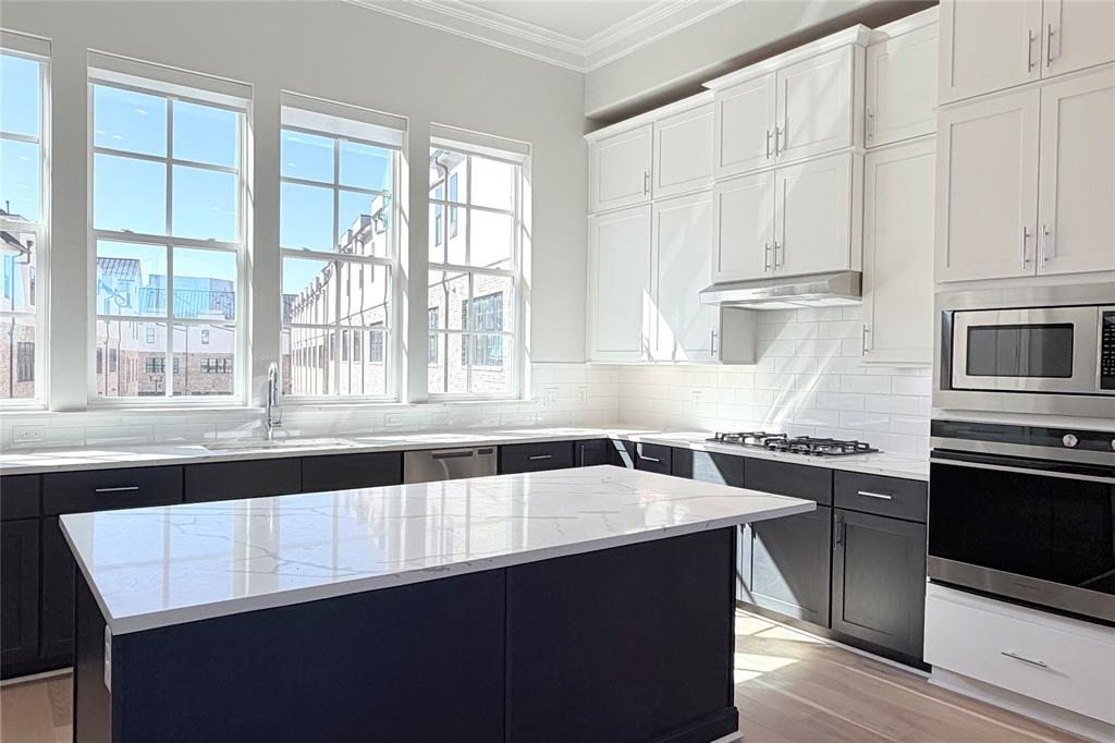 InTown at Las Colinas Station - Residential