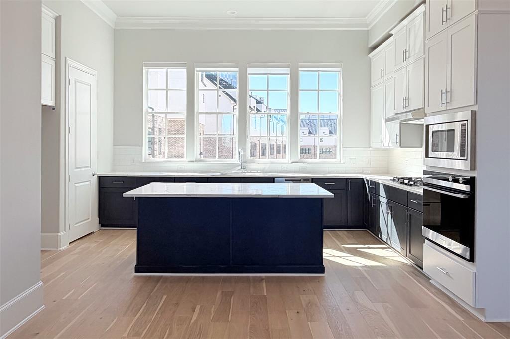 InTown at Las Colinas Station - Residential